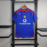Retro Manchester United 2005-2006 away game